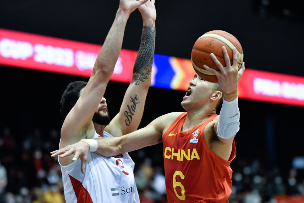 日本队轻取中国队，奥恰洛夫高光表现