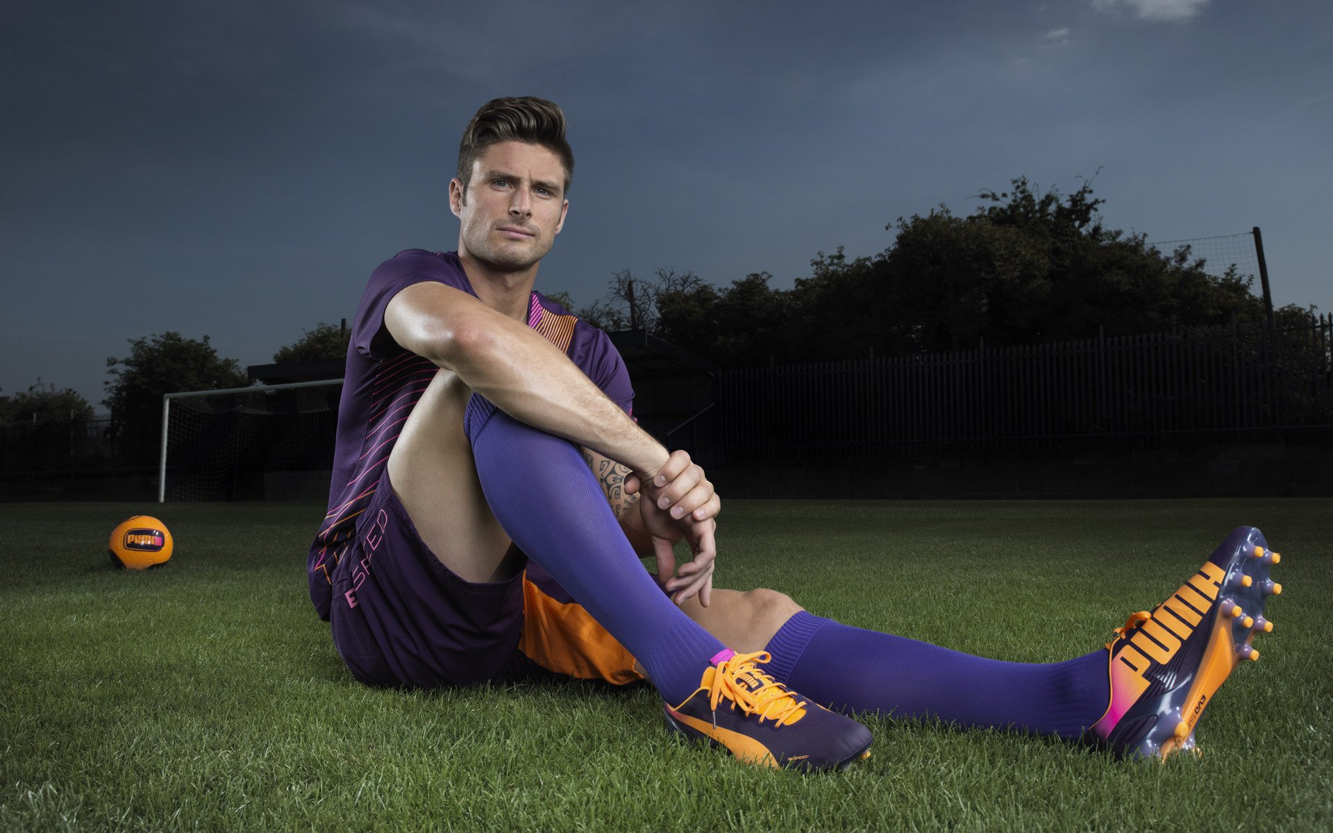 卢卡库攻防两端统治，勒沃库森连续得分压制尼日利亚